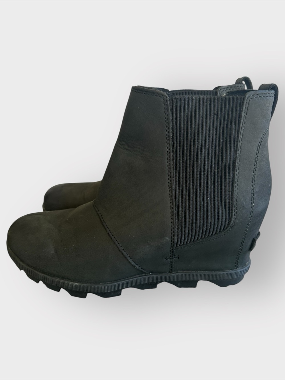 Sorel Joan of Arctic Wedge II Chelsea Boots Gray Black Leather Women Size 9.5